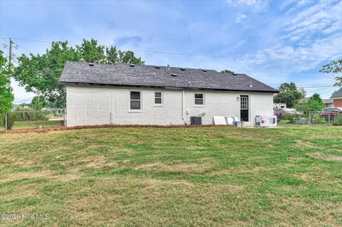 Exterior - 2346 Fieldcrest Rd, Augusta, GA 30906 photo 5 of 6