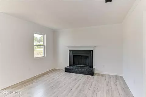Living - 2346 Fieldcrest Rd, Augusta, GA 30906 photo 4 of 6
