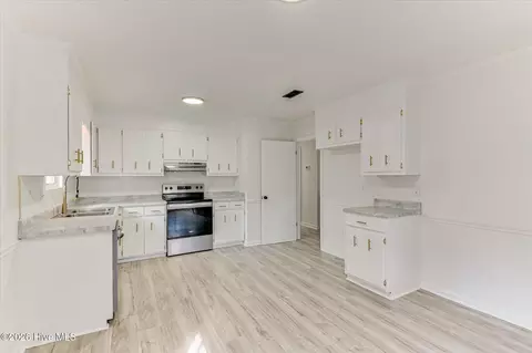 Kitchen - 2346 Fieldcrest Rd, Augusta, GA 30906 photo 2 of 3