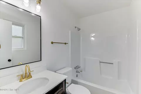 Bath - 2346 Fieldcrest Rd, Augusta, GA 30906 photo 1 of 2