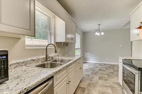 Kitchen - 3114 Ocean Dr, Augusta, GA 30909 photo 6 of 7