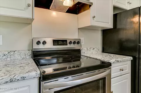 Kitchen - 3114 Ocean Dr, Augusta, GA 30909 photo 4 of 7