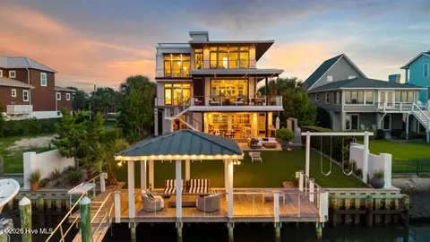 20 Pelican Dr, Wrightsville Beach, NC 28480