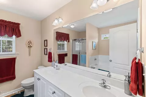 Bath - 159 Pendula Ct, Aiken, SC 29803 photo 1 of 2