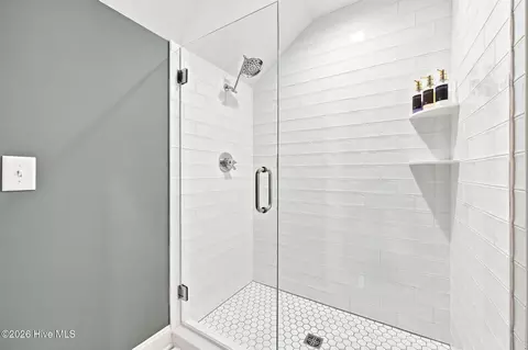 Bath - 102 Chesterfield Dr, Pinehurst, NC 28374 photo 7 of 11