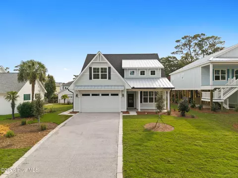 312 NE 58th St, Oak Island, NC 28465