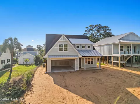 312 NE 58th St, Oak Island, NC 28465