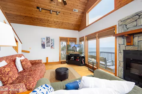 Living - 103 Sir John White Ct, Kill Devil Hills, NC 27948 photo 3 of 4