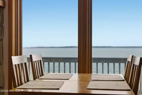 Dining - 103 Sir John White Ct, Kill Devil Hills, NC 27948 photo 3 of 3
