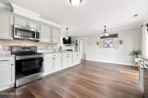 Kitchen - 2746 Madison Hardee Rd, Ayden, NC 28513 photo 2 of 4