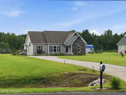 Exterior - 2746 Madison Hardee Rd, Ayden, NC 28513 photo 4 of 7