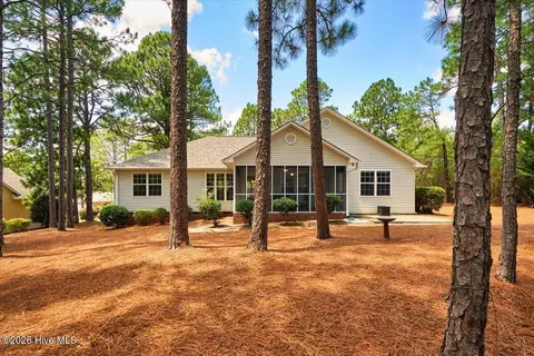 Exterior - 3 Oak Tree Ln, Pinehurst, NC 28374 photo 3 of 6