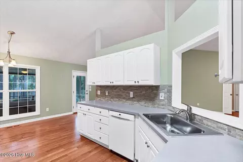 Kitchen - 3 Oak Tree Ln, Pinehurst, NC 28374 photo 5 of 5