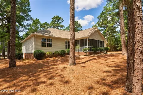 Exterior - 3 Oak Tree Ln, Pinehurst, NC 28374 photo 4 of 7