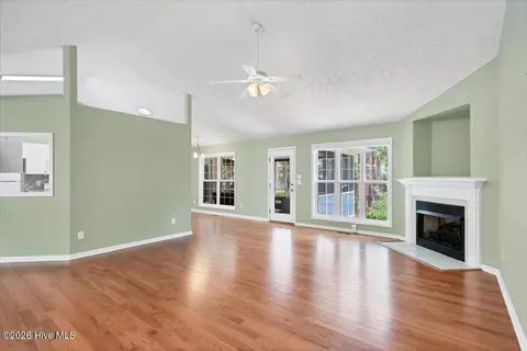 Living - 3 Oak Tree Ln, Pinehurst, NC 28374 photo 4 of 7