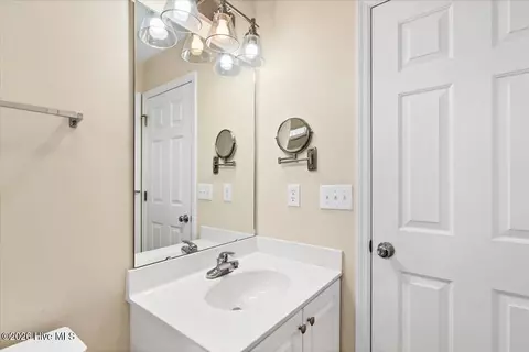 Bath - 3 Oak Tree Ln, Pinehurst, NC 28374 photo 6 of 6