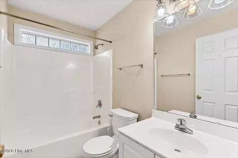Bath - 3 Oak Tree Ln, Pinehurst, NC 28374 photo 5 of 6