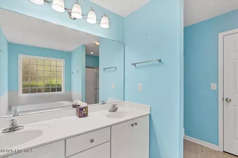 Bath - 3 Oak Tree Ln, Pinehurst, NC 28374 photo 1 of 6