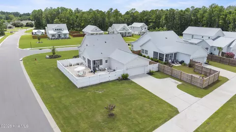 Exterior - 16 W Singing Ave, Hampstead, NC 28443 photo 10 of 11