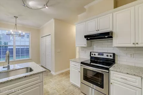 Kitchen - 1111 Hunters Cv, Evans, GA 30809 photo 5 of 5
