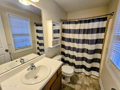 Bath - 147 Apache Trl, Havelock, NC 28532 photo 1 of 3