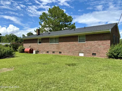 Exterior - 111 Varsity Rd, Murfreesboro, NC 27855 photo 4 of 5