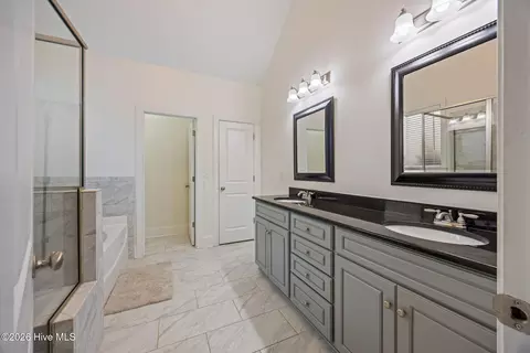 Bath - 5740 Whispering Pines Way, Evans, GA 30809 photo 2 of 5