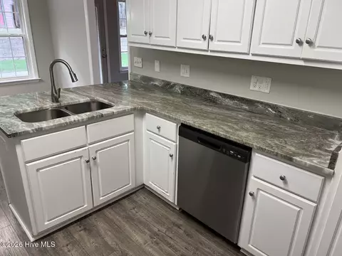 Kitchen - 4867 Flagstone Ct, Evans, GA 30809 photo 2 of 3
