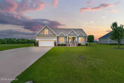 210 Willowbrook Dr, Pikeville, NC 27863