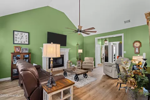 Living - 561 Live Oak Ct, Martinez, GA 30907 photo 1 of 1