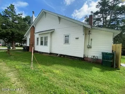 411 E Baker St, Tarboro, NC 27886 photo 3