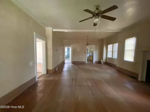 411 E Baker St, Tarboro, NC 27886 photo 4