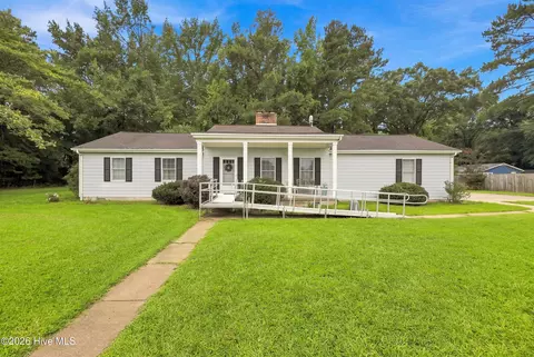 1901 Ulster Dr, Elizabeth City, NC 27909