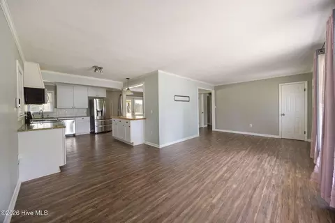 Living - 1904 Valley Spring Rd, Augusta, GA 30909 photo 5 of 9