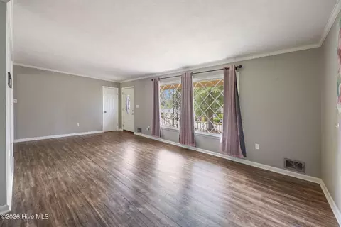 Living - 1904 Valley Spring Rd, Augusta, GA 30909 photo 4 of 9