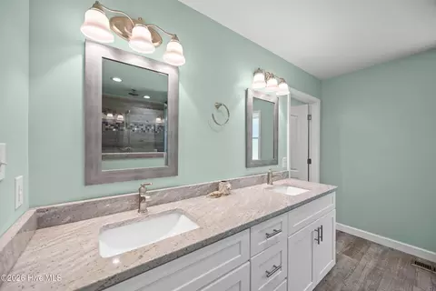 Bath - 667 Hughes Rd, Hampstead, NC 28443 photo 2 of 4