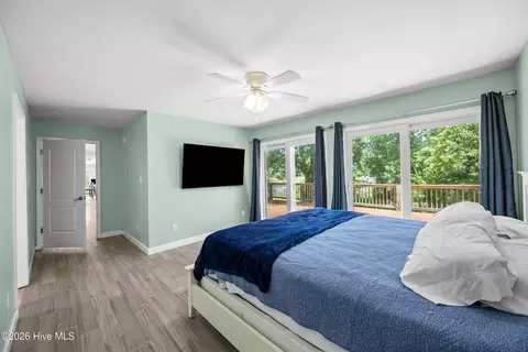 Bedroom - 667 Hughes Rd, Hampstead, NC 28443 photo 2 of 7