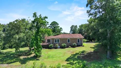 Exterior - 667 Hughes Rd, Hampstead, NC 28443 photo 17 of 19