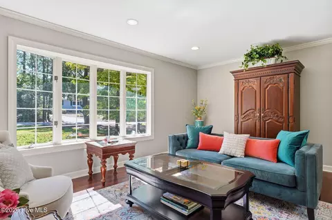 Living - 45 Thunderbird Ln, Pinehurst, NC 28374 photo 4 of 5
