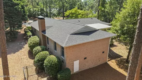 Exterior - 45 Thunderbird Ln, Pinehurst, NC 28374 photo 5 of 33