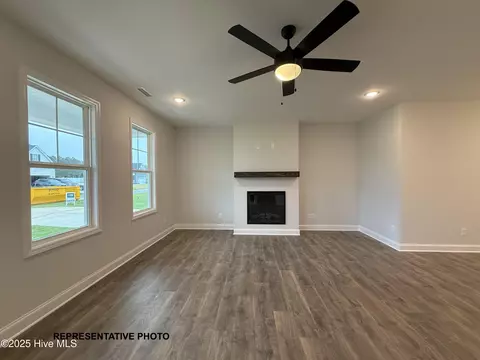 113 Beebalm Run, Dunn, NC 28334 photo 5