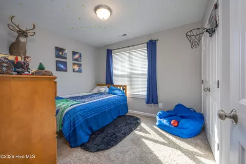 Bedroom - 207 Dixie Cir, Clinton, NC 28328 photo 4 of 5
