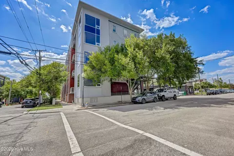 801 N 4th St #206, Wilmington, NC 28401