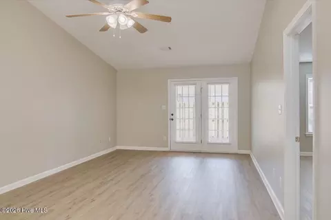 Living - 608 Mickelson Way, Evans, GA 30809 photo 2 of 4