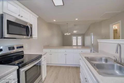 Kitchen - 608 Mickelson Way, Evans, GA 30809 photo 2 of 3