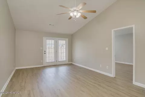 Living - 608 Mickelson Way, Evans, GA 30809 photo 3 of 4