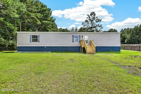 125 Woodleaf Ln, Jacksonville, NC 28540
