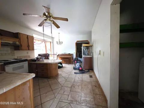 Kitchen - 258 Lea Dr, Hampstead, NC 28443 photo 2 of 2