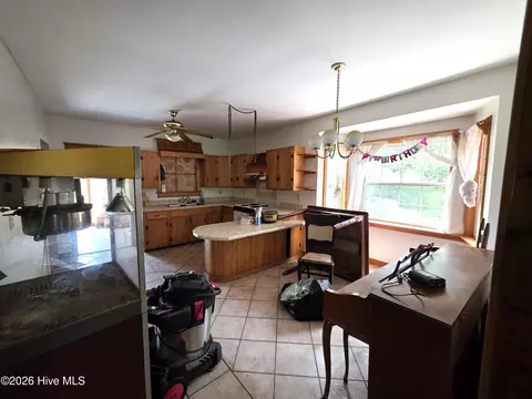 Kitchen - 258 Lea Dr, Hampstead, NC 28443 photo 1 of 2