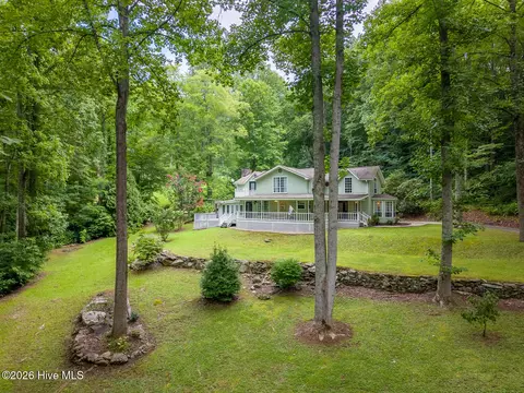 7261 Yellow Creek Rd, Robbinsville, NC 28771